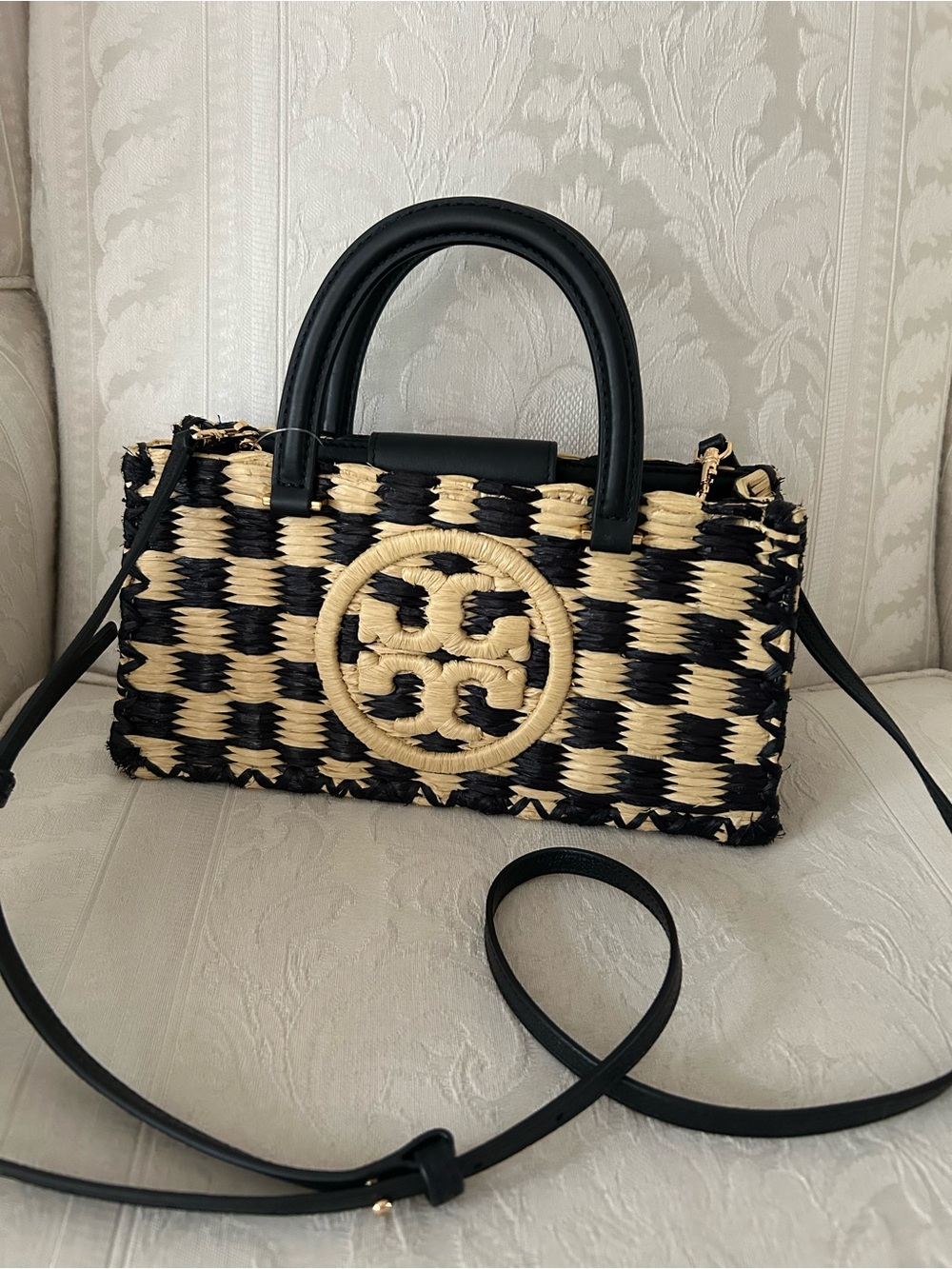 So unique! Tory Burch ELLA HAND-CROCHETED EAST-WEST TOTE - Picture 5 of 12